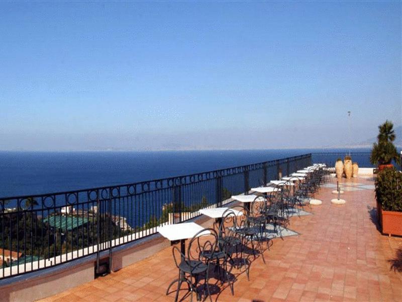 Hotel Villa Pina Antico Francischiello Massa Lubrense Eksteriør billede